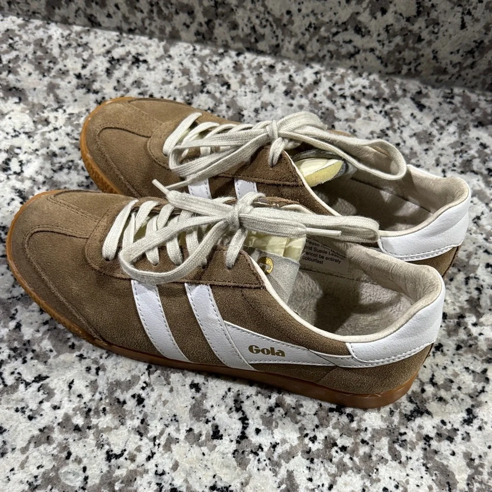 Gola Women's Tan and White Sneakers - Picture 2 of 7